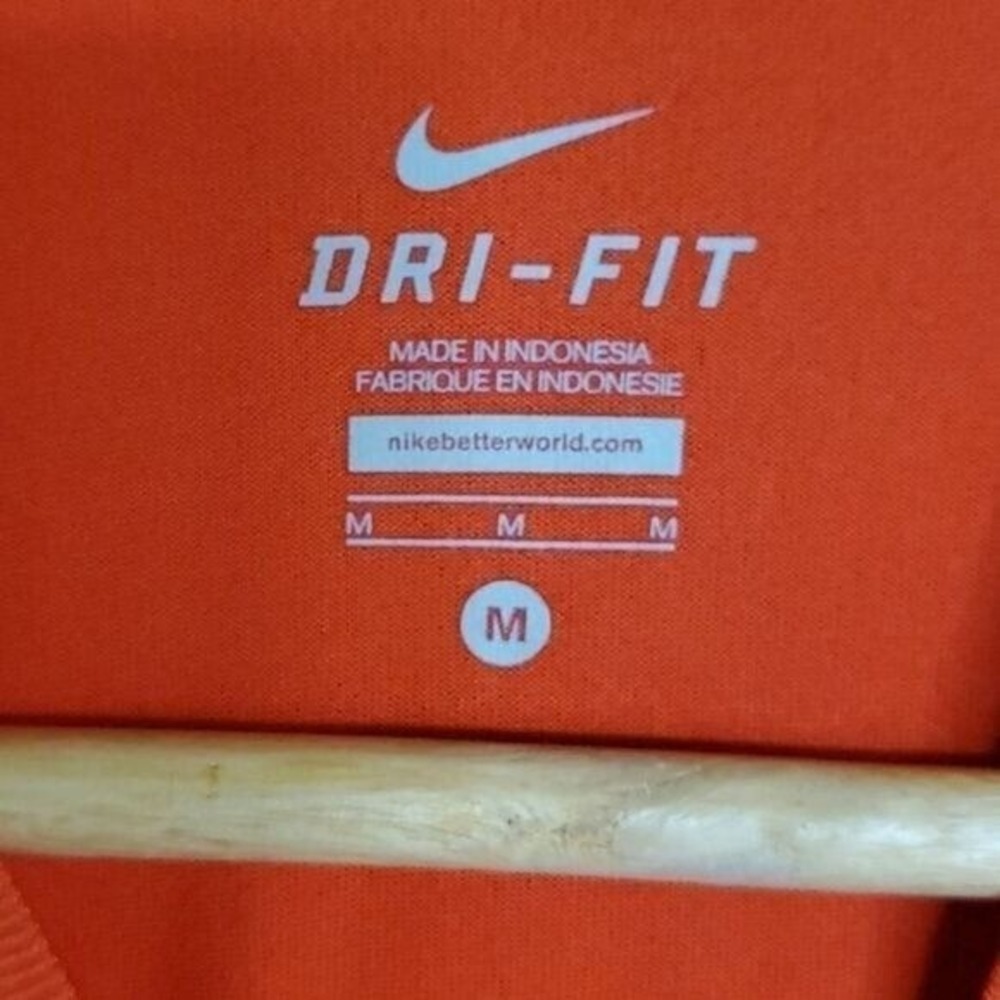 Nike Teen Dri-Fit Orange Logo Short‎ Sleeve Sz. M Tshirt - Picture 5 of 6